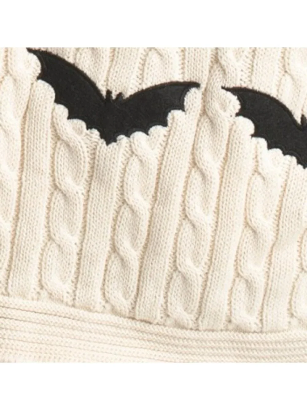 MADE IN INDIA Cable Knit Embroidered Bats Throw